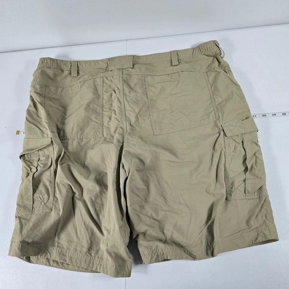 Duluth Trading Co Mens Khaki Tan Nylon Ripstop Cargo Shorts 18262 Size 46 11in